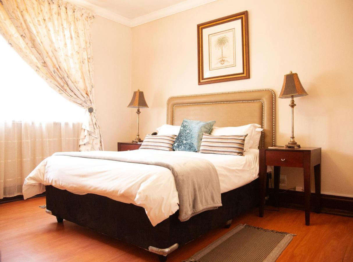 Casa Toscana Lodge Претория Екстериор снимка
