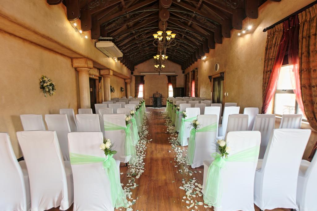 Casa Toscana Lodge Претория Екстериор снимка