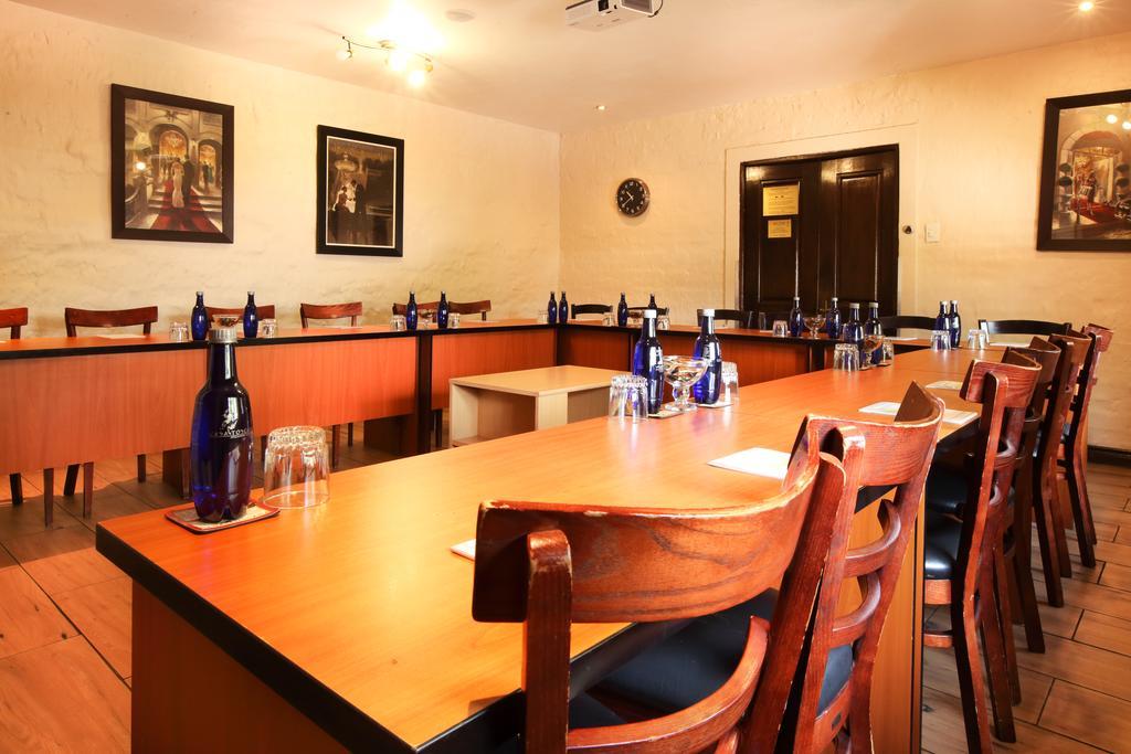 Casa Toscana Lodge Претория Екстериор снимка